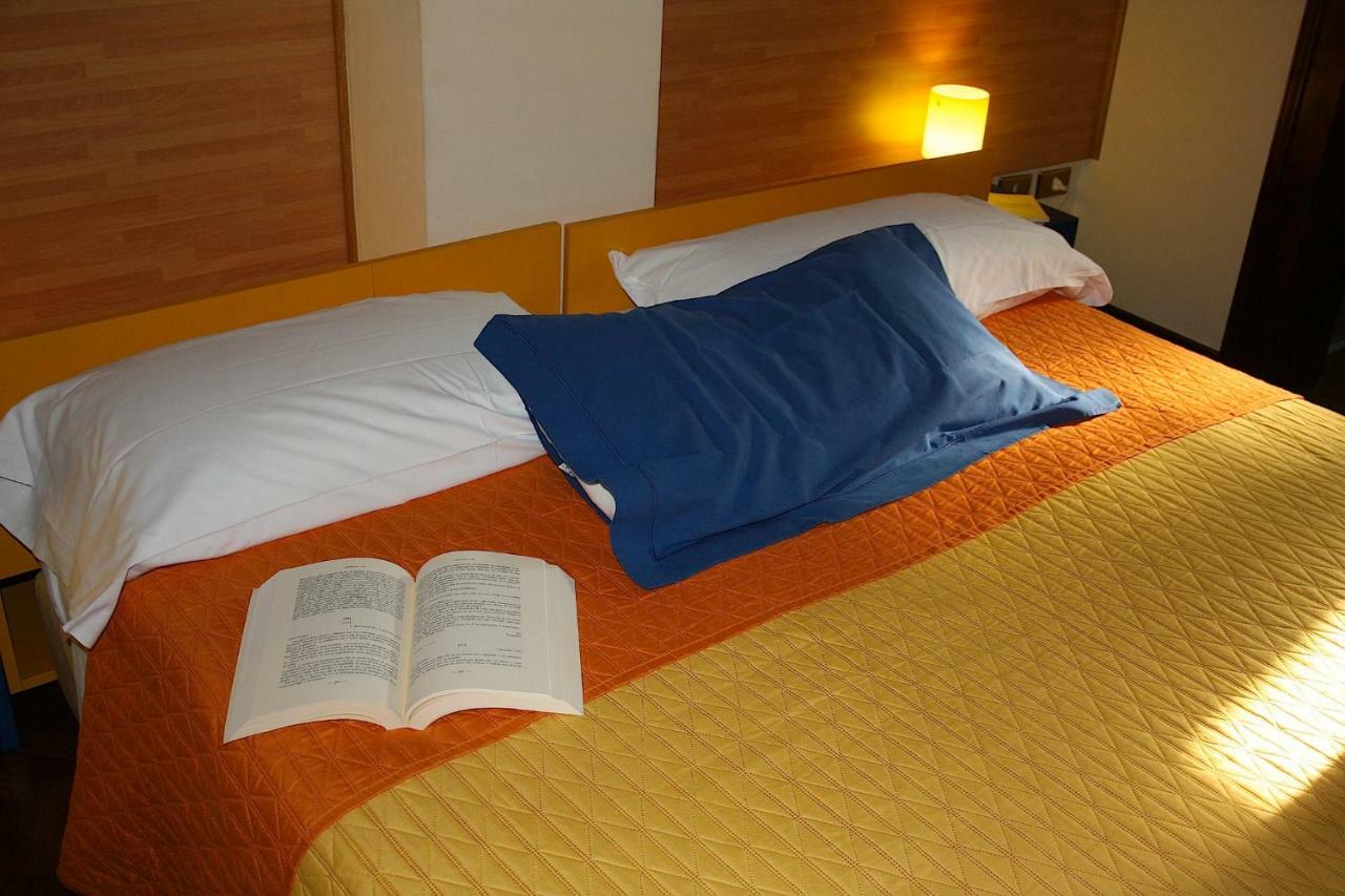 מאנטובה B&B Casa Dei Poeti מראה חיצוני תמונה